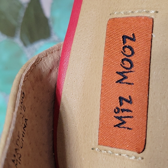 Miz Mooz - Picture 2 of 3